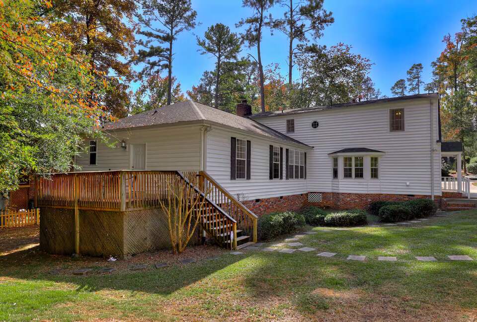 Large Family-Friendly Home in Prime Augusta Location - Augusta, Georgia
