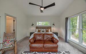 The Curated Treehouse | Private Hot Tub with Trail & Resort Access - Innsbrook, Missouri