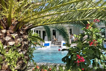 Canal-Side Pool Living Near Atlantic Avenue in Delray Beach - Delray Beach, Florida