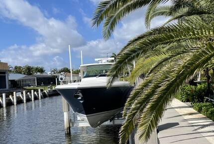 Canal-Side Pool Living Near Atlantic Avenue in Delray Beach - Delray Beach, Florida