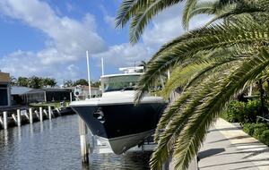 Canal-Side Pool Living Near Atlantic Avenue in Delray Beach - Delray Beach, Florida
