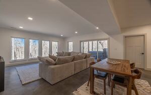 The Curated Treehouse | Private Hot Tub with Trail & Resort Access - Innsbrook, Missouri