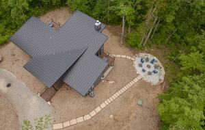 The Curated Treehouse | Private Hot Tub with Trail & Resort Access - Innsbrook, Missouri