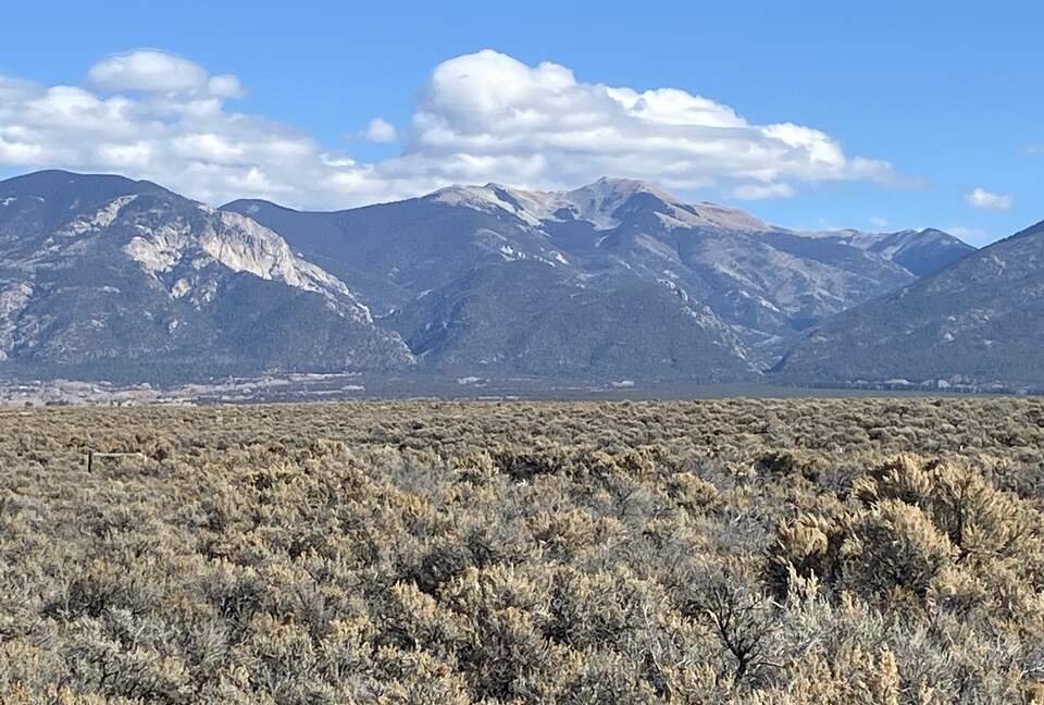 High Desert Adobe Escape Near Taos - El Prado, New Mexico