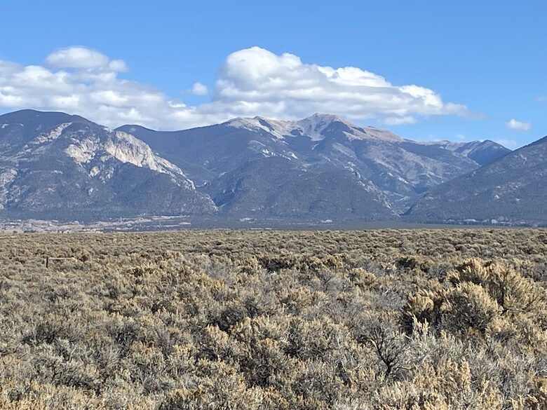 High Desert Adobe Escape Near Taos - El Prado, New Mexico