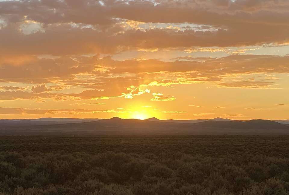 High Desert Adobe Escape Near Taos - El Prado, New Mexico