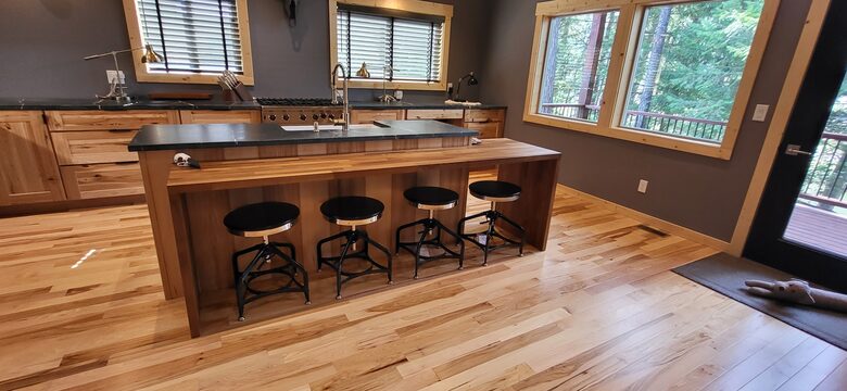 Riverfront Montana Escape Near Quinn’s Hot Springs - St. Regis, Montana