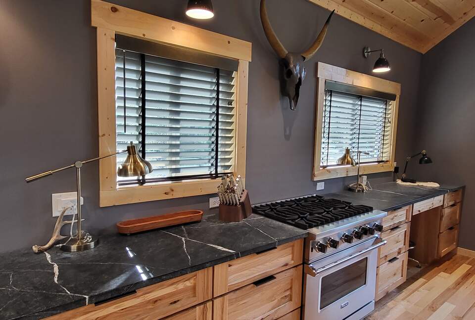 Riverfront Montana Escape Near Quinn’s Hot Springs - St. Regis, Montana