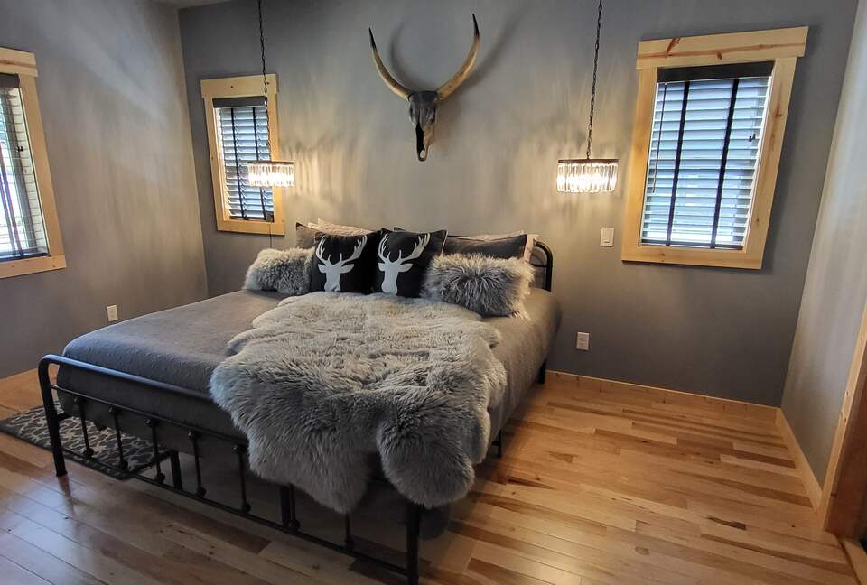 Riverfront Montana Escape Near Quinn’s Hot Springs - St. Regis, Montana