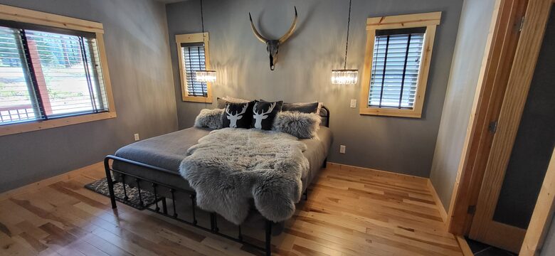 Riverfront Montana Escape Near Quinn’s Hot Springs - St. Regis, Montana