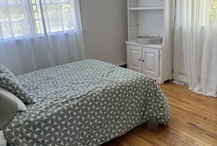 Secluded Westhampton Beach Haven Near the Water - Westhampton Beach, New York