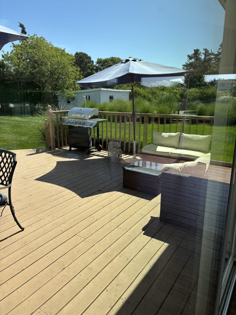 Secluded Westhampton Beach Haven Near the Water - Westhampton Beach, New York