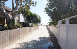 Steps-to-Beach Marina del Rey Home with Ocean-View Rooftop Living - Marina del Rey, California