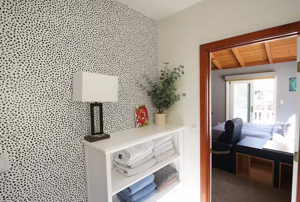 Steps-to-Beach Marina del Rey Home with Ocean-View Rooftop Living - Marina del Rey, California