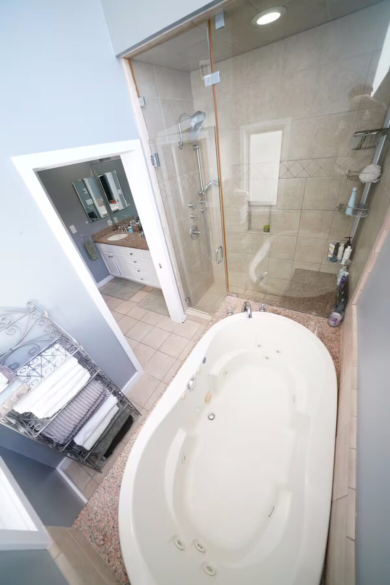 Steps-to-Beach Marina del Rey Home with Ocean-View Rooftop Living - Marina del Rey, California