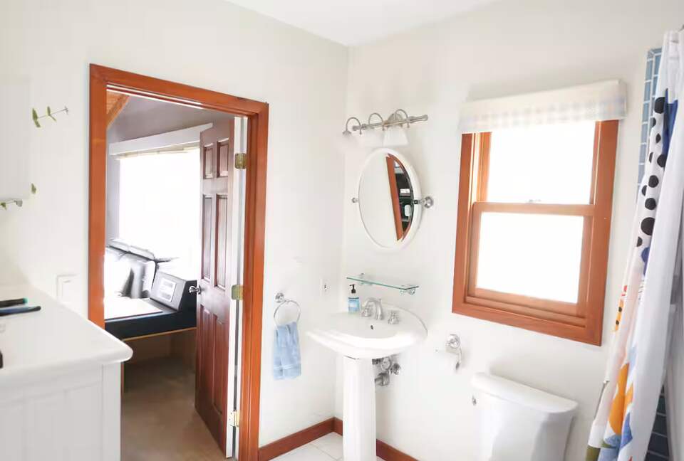 Steps-to-Beach Marina del Rey Home with Ocean-View Rooftop Living - Marina del Rey, California