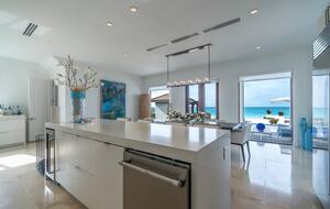 Ocean Pearl | A Refined Bimini Retreat - Alice Town, Bahamas