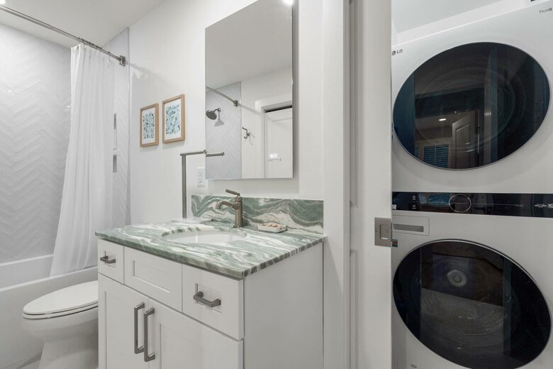 Kiawah Island Inlet Cove Marshview Cottage | 3 min. walk to beach - Johns Island, South Carolina