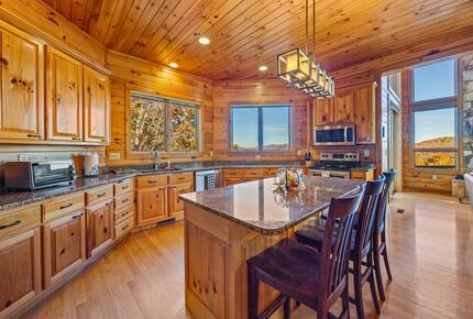 A Private Mountain Home Designed Around Views, Space, and Shared Time - Morganton, Georgia