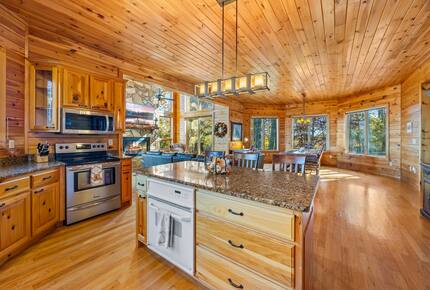 A Private Mountain Home Designed Around Views, Space, and Shared Time - Morganton, Georgia