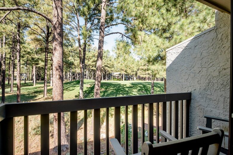 Quiet Flagstaff Fairway Escape - Flagstaff, Arizona