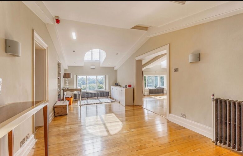 Swan Lake Penthouse Escape - Rickmansworth, United Kingdom