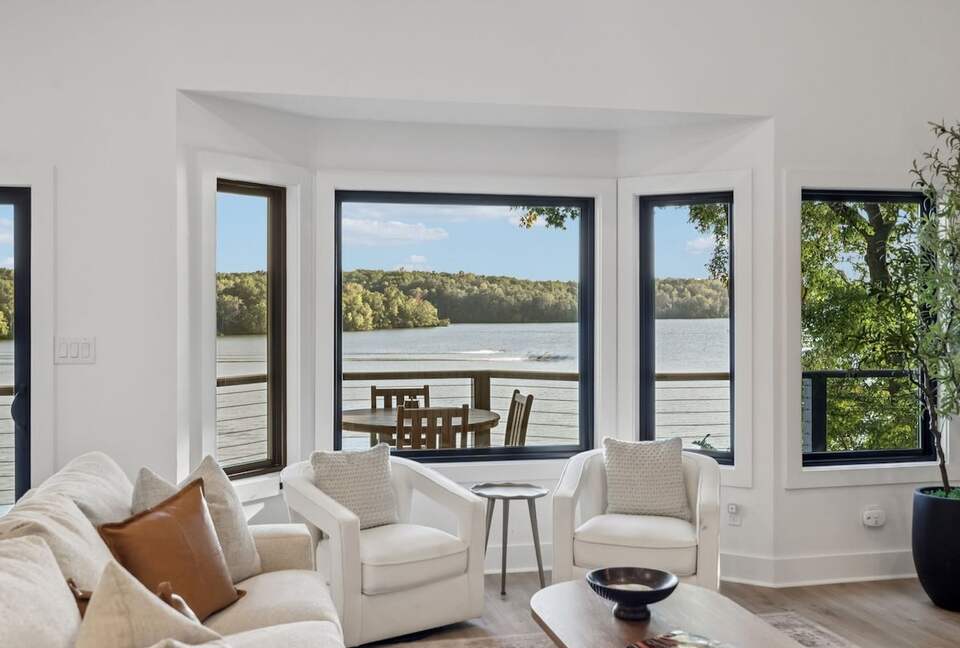 A Luxe Lakefront Escape Above Tim’s Ford - Winchester, Tennessee