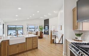 A Luxe Lakefront Escape Above Tim’s Ford - Winchester, Tennessee