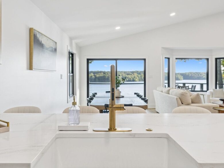 A Luxe Lakefront Escape Above Tim’s Ford - Winchester, Tennessee