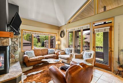 Spacious Trappeur’s Lodge Retreat Near Steamboat Base Area - Steamboat Springs, Colorado