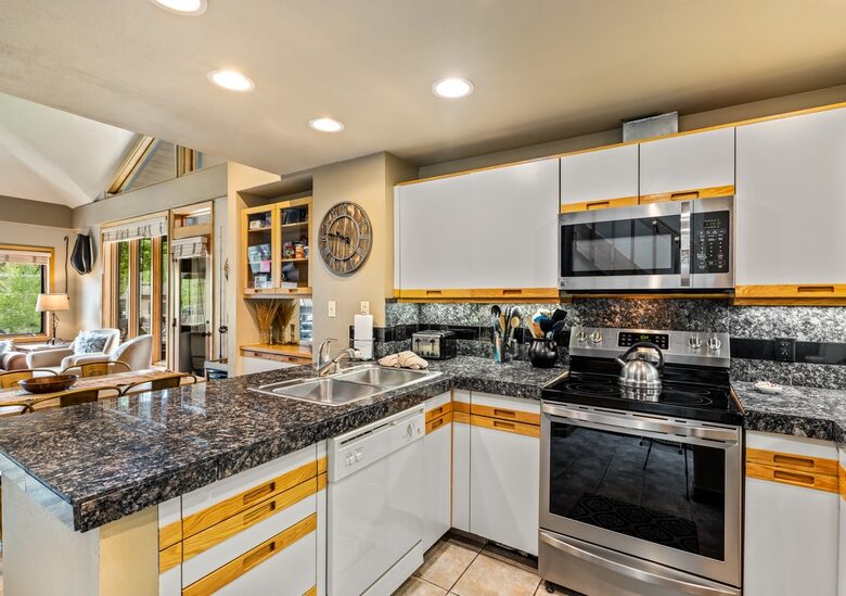 Spacious Trappeur’s Lodge Retreat Near Steamboat Base Area - Steamboat Springs, Colorado