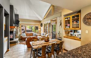 Spacious Trappeur’s Lodge Retreat Near Steamboat Base Area - Steamboat Springs, Colorado