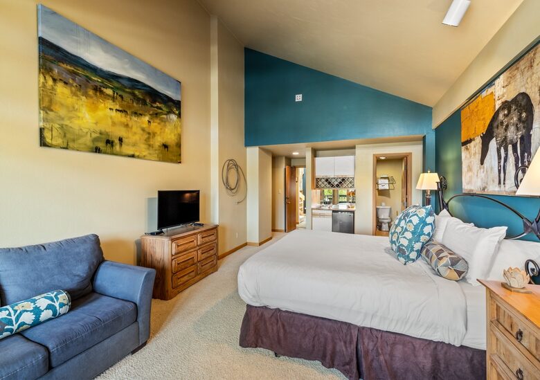 Spacious Trappeur’s Lodge Retreat Near Steamboat Base Area - Steamboat Springs, Colorado