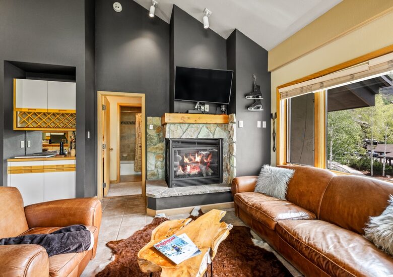 Spacious Trappeur’s Lodge Retreat Near Steamboat Base Area - Steamboat Springs, Colorado