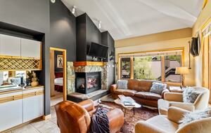 Spacious Trappeur’s Lodge Retreat Near Steamboat Base Area - Steamboat Springs, Colorado