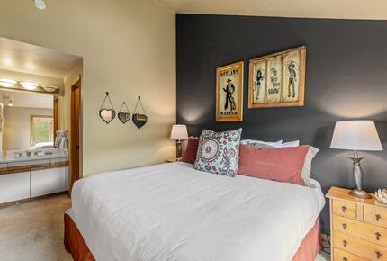 Spacious Trappeur’s Lodge Retreat Near Steamboat Base Area - Steamboat Springs, Colorado