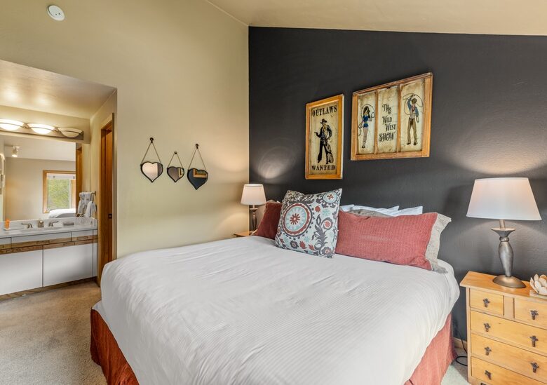 Spacious Trappeur’s Lodge Retreat Near Steamboat Base Area - Steamboat Springs, Colorado