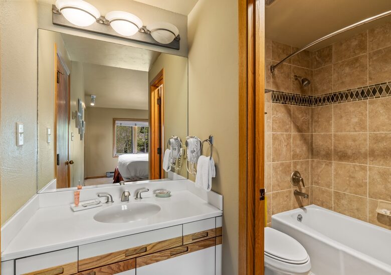 Spacious Trappeur’s Lodge Retreat Near Steamboat Base Area - Steamboat Springs, Colorado