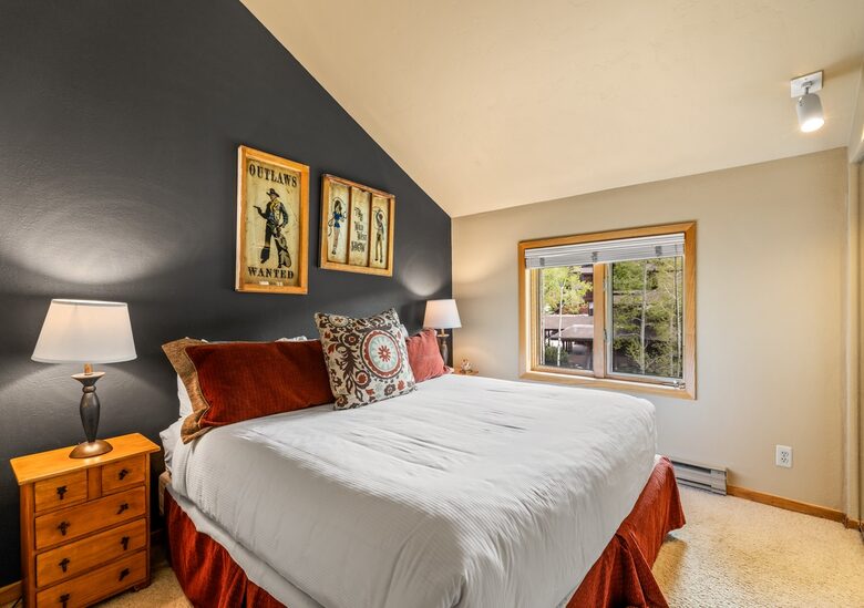 Spacious Trappeur’s Lodge Retreat Near Steamboat Base Area - Steamboat Springs, Colorado