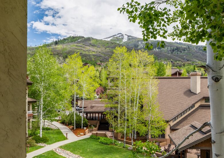 Spacious Trappeur’s Lodge Retreat Near Steamboat Base Area - Steamboat Springs, Colorado