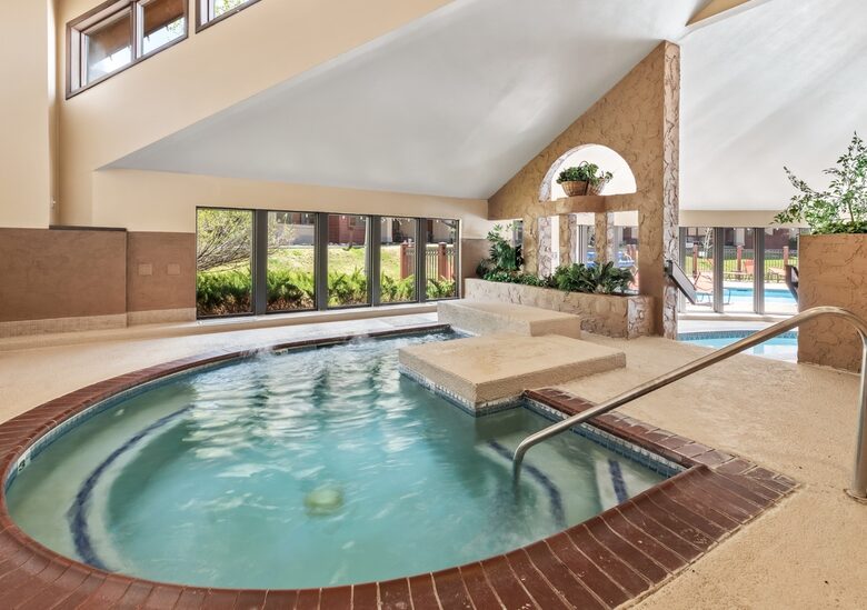 Spacious Trappeur’s Lodge Retreat Near Steamboat Base Area - Steamboat Springs, Colorado