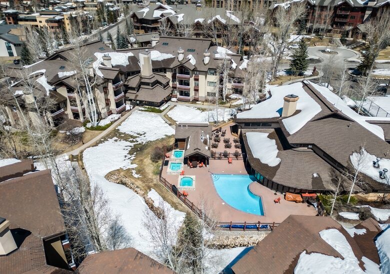 Spacious Trappeur’s Lodge Retreat Near Steamboat Base Area - Steamboat Springs, Colorado
