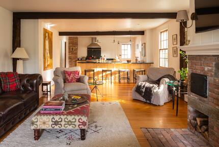 1792 Vermont Farmhouse Escape - Westminster, Vermont