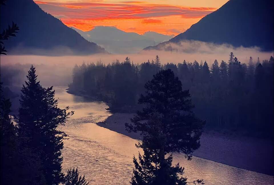 Glacier Area Retreat with River & Mountain Views - Columbia Falls, Montana