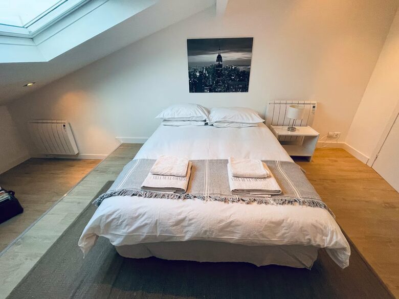 Basque Coast Panorama with Infinity Pool - Urrugne, France