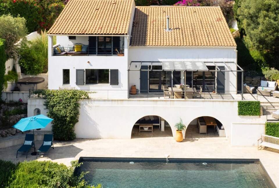 Sea-View Villa Above the Gulf of Saint-Tropez - Roquebrune Sur Argens, France