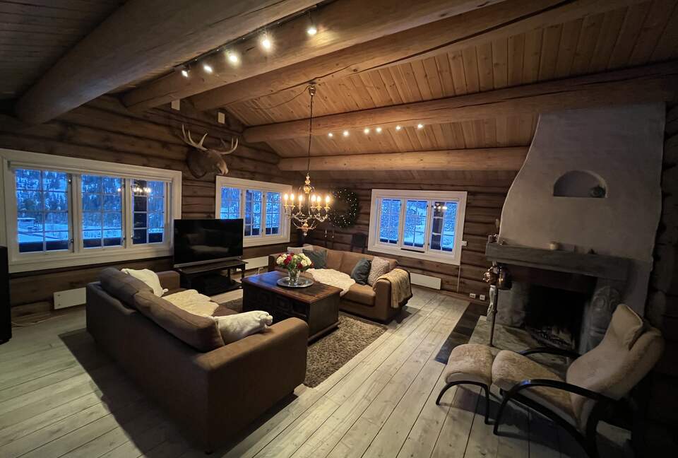 Kvitfjell, Authentic Scandinavian Log Cabin with Ski-Out Access - Fåvang, Norway