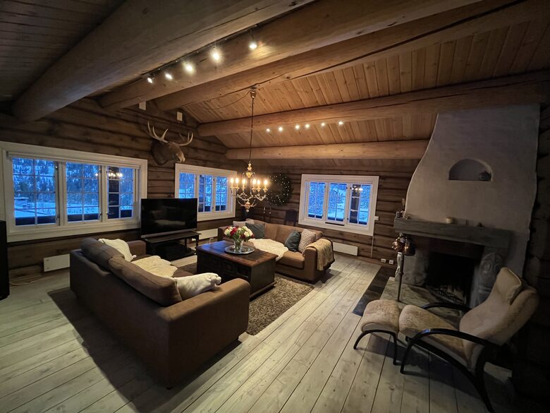 Kvitfjell, Authentic Scandinavian Log Cabin with Ski-Out Access - Fåvang, Norway