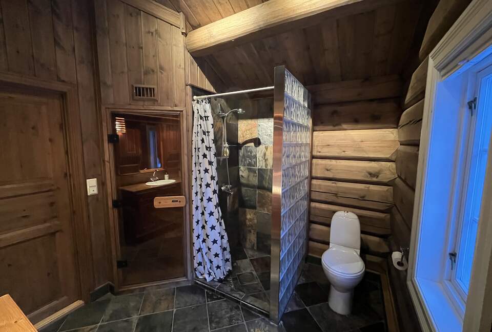 Kvitfjell, Authentic Scandinavian Log Cabin with Ski-Out Access - Fåvang, Norway