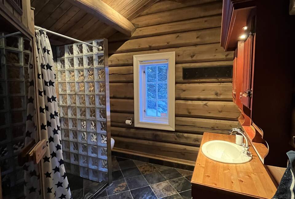 Kvitfjell, Authentic Scandinavian Log Cabin with Ski-Out Access - Fåvang, Norway